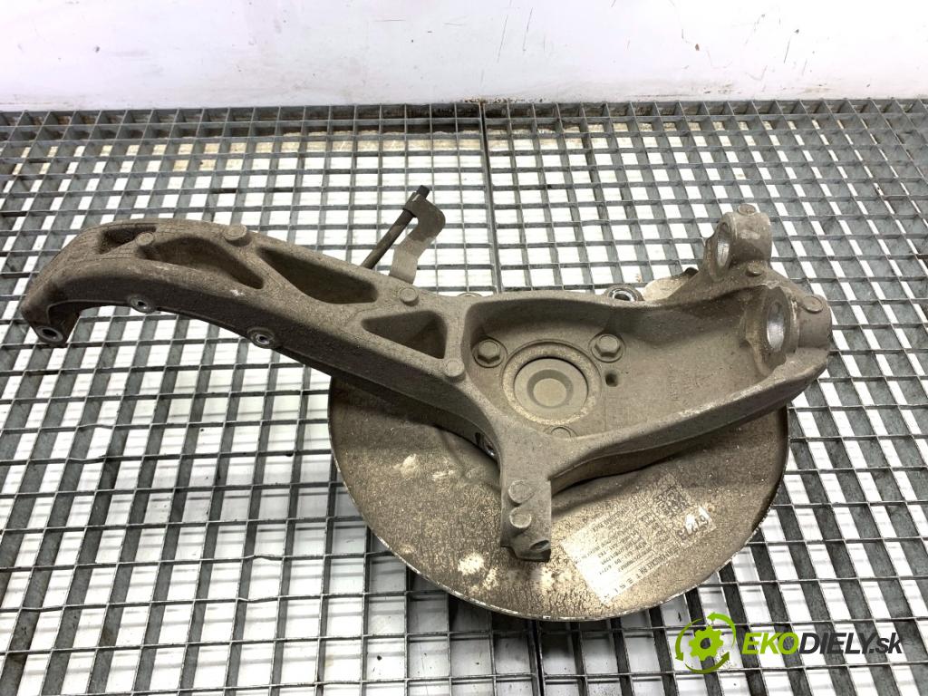 TESLA MODEL Y SUV 2023 235 kW EV 0 náboj pravý přední část 1344654-00-A