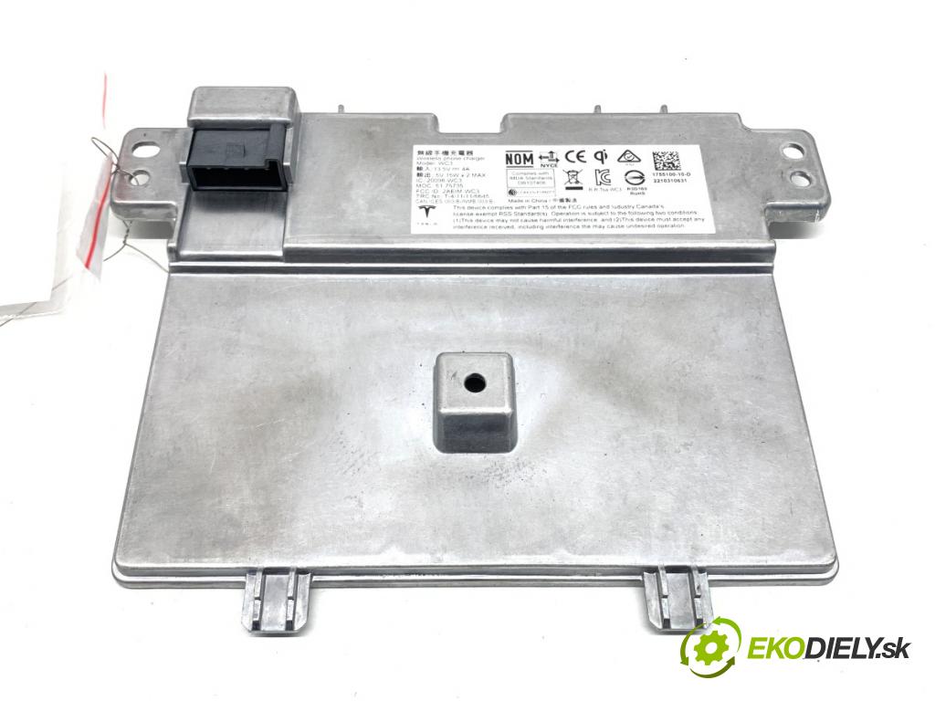 TESLA MODEL Y SUV 2023 235 kW EV 0 NABÍJEČKA: INDUKCE: 1755100-10-D