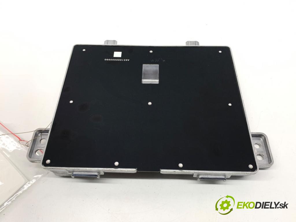 TESLA MODEL Y SUV 2023 235 kW EV 0 NABÍJAČKA: INDUKCIA: 1755100-10-D