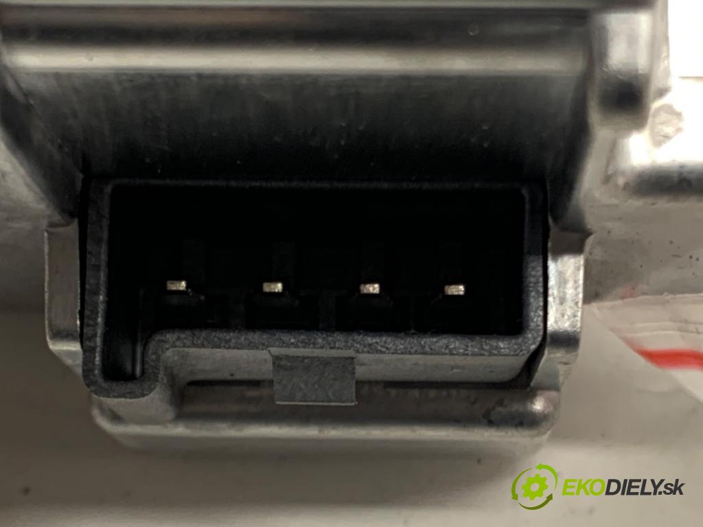 TESLA MODEL Y SUV 2023 235 kW EV 0 NABÍJAČKA: INDUKCIA: 1755100-10-D