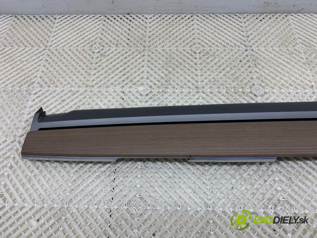 TESLA MODEL Y SUV 2023 235 kW EV 0 Lišta kryt dosky palubnej prístrojovky 1655360-00-A