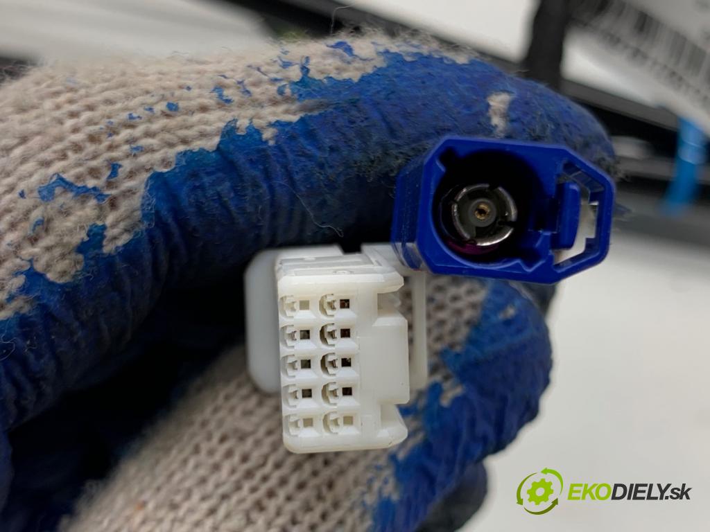 TESLA MODEL Y SUV 2023 235 kW EV 0 Káblovačka elektrická 1616691-00-D