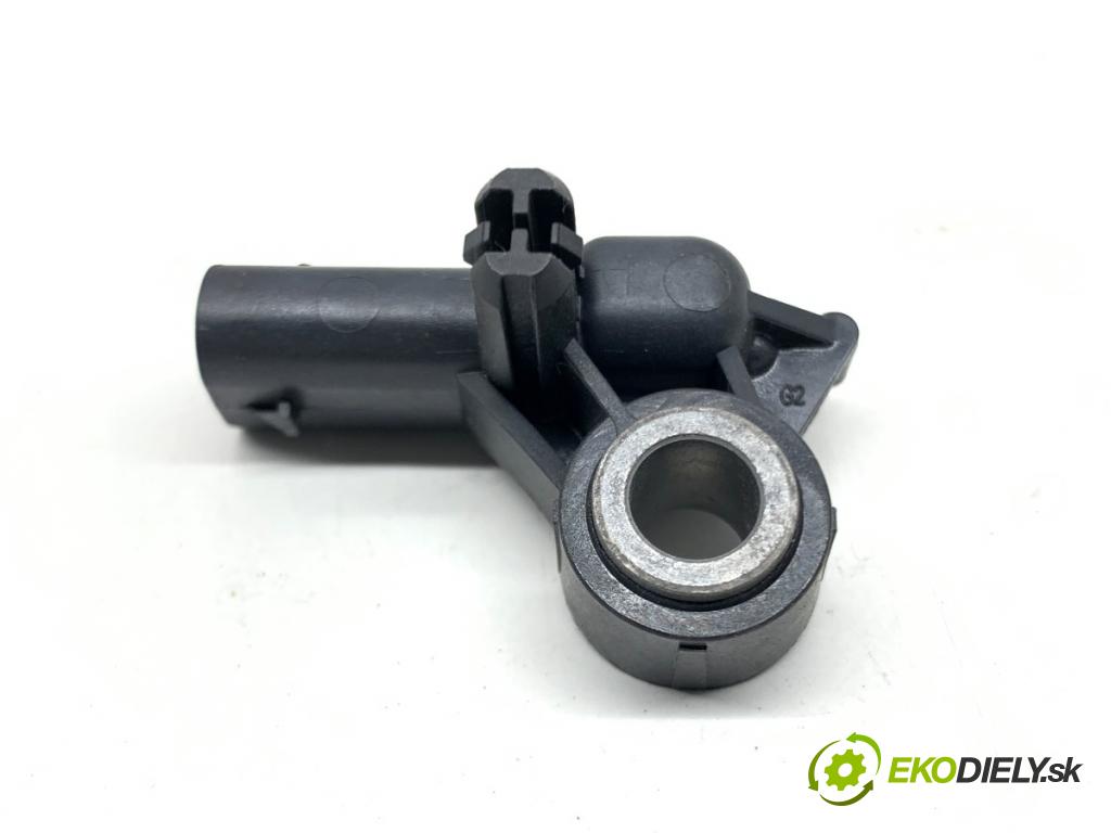 TESLA MODEL Y SUV 2023 235 kW EV 0 Snímač nárazu 1473447-00-B (Snímač nárazu)