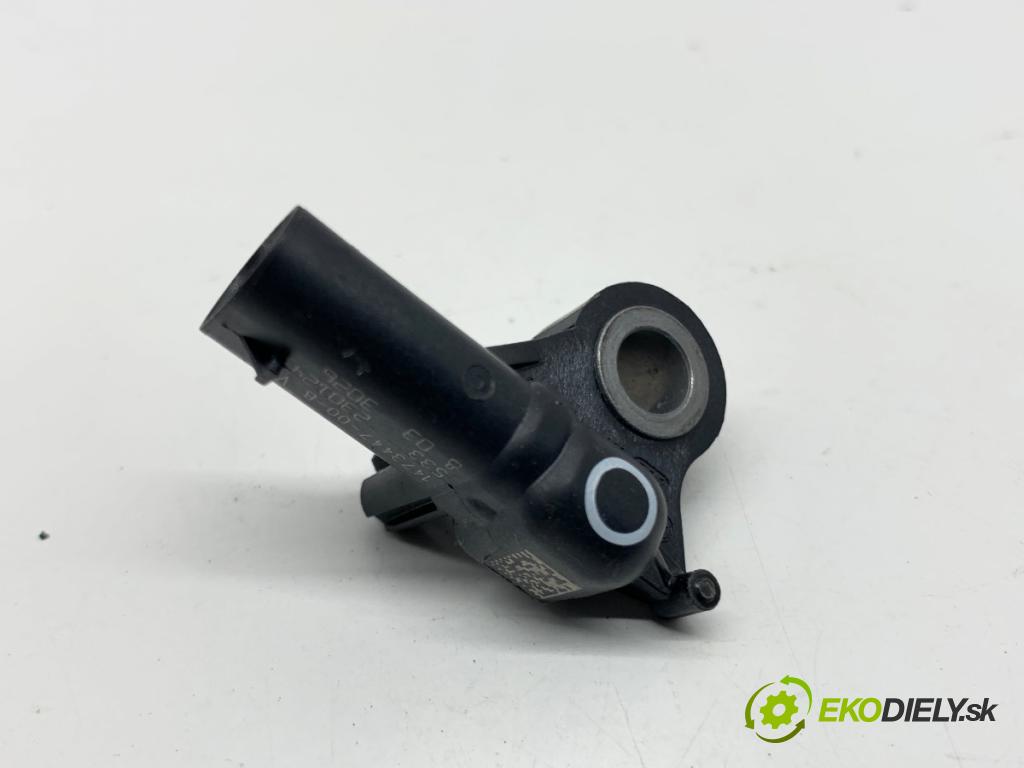 TESLA MODEL Y SUV 2023 235 kW EV 0 Snímač nárazu 1473447-00-B (Snímač nárazu)