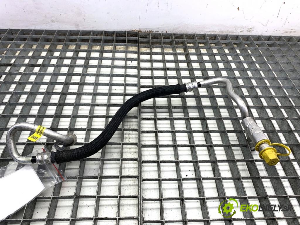 TESLA MODEL Y SUV 2023 235 kW EV 0 rúrka klimatizace 1625910-00-E (Trubka klimatizace)