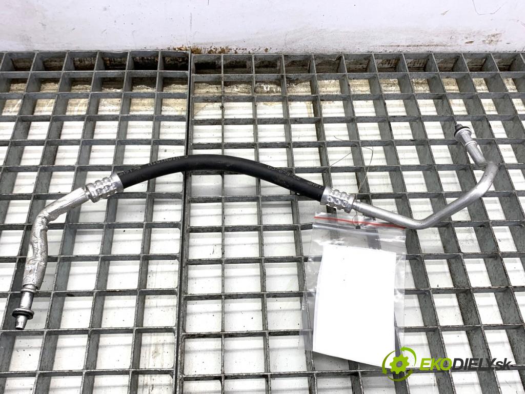 TESLA MODEL Y SUV 2023 235 kW EV 0 rúrka klimatizace  (Trubka klimatizace)