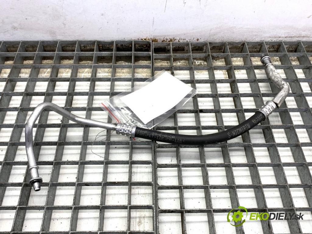 TESLA MODEL Y SUV 2023 235 kW EV 0 rúrka klimatizace  (Trubka klimatizace)