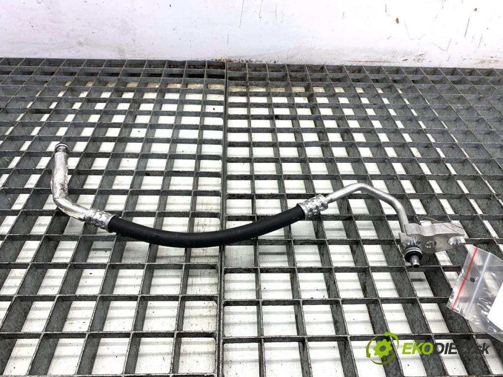 TESLA MODEL Y SUV 2023 235 kW EV 0 rúrka klimatizácie  (Rúrka klimatizácie)