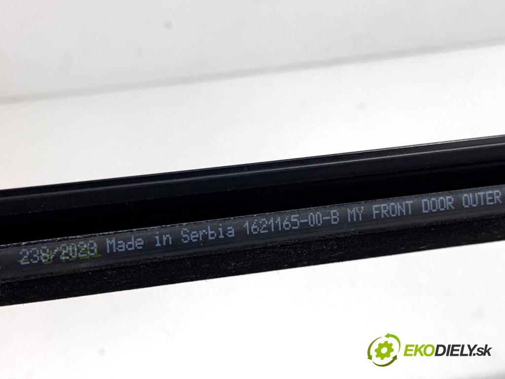 TESLA MODEL Y SUV 2023 235 kW EV 0 Lišta Sbírání: predný pravy 1621165-00-B