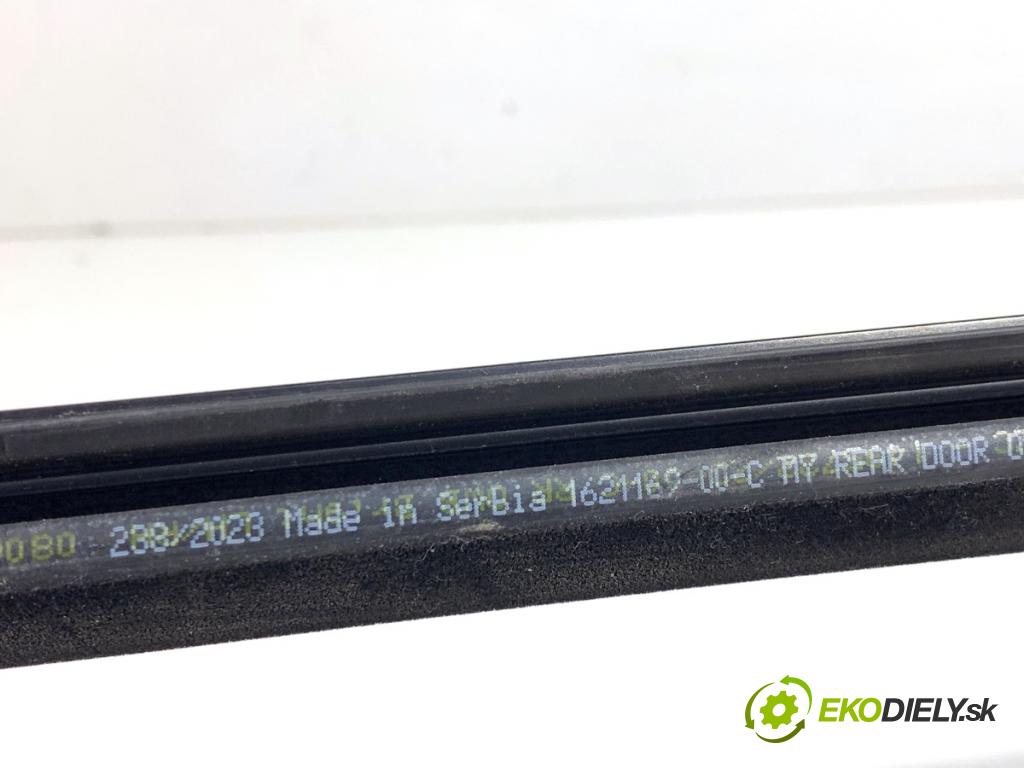 TESLA MODEL Y SUV 2023 235 kW EV 0 Lišta Sbírání: zad pravy 1621169-00-C