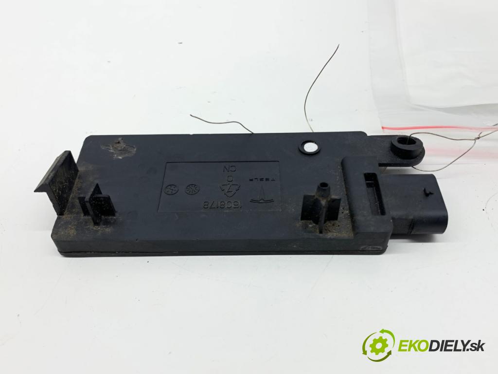 TESLA MODEL Y SUV 2023 235 kW EV 0 modul antény ANTENA BLUETOOTH 150817900F