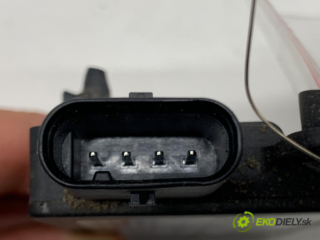 TESLA MODEL Y SUV 2023 235 kW EV 0 modul antény ANTENA BLUETOOTH 150817900F