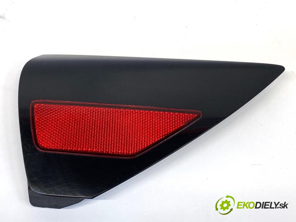 TESLA MODEL Y SUV 2023 235 kW EV 0 reflexne Svetlo pravy zad 1518783-00-B