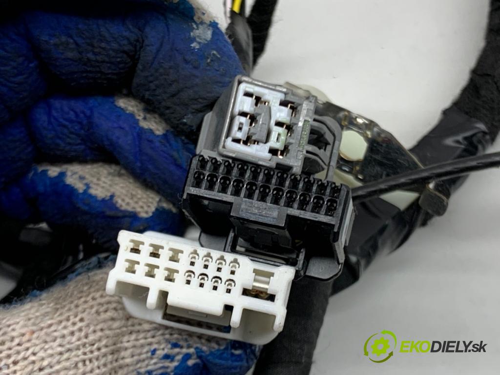 TESLA MODEL Y SUV 2023 235 kW EV 0 Káblovačka dverí kufra zad 1616689-00-E