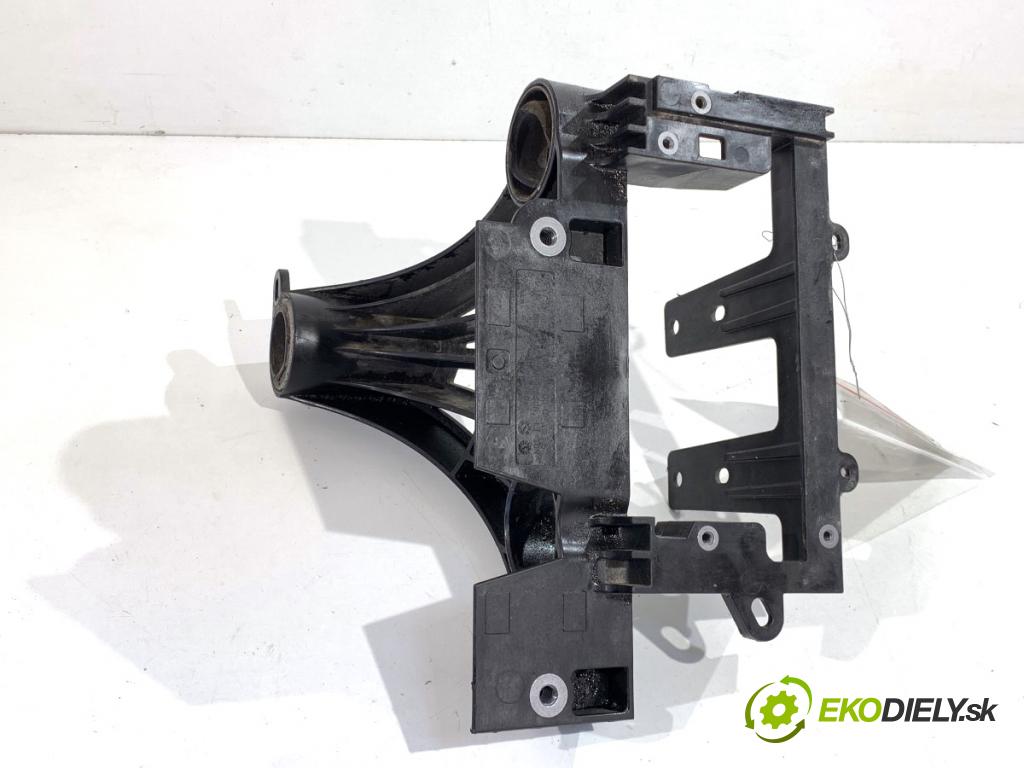 TESLA MODEL Y SUV 2023 235 kW EV 0 Uchytenie KOMPRESORY: klimatizácie 1667014-00-C