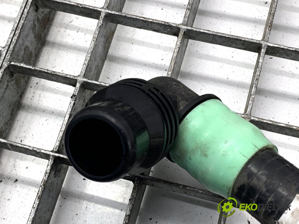 TESLA MODEL Y SUV 2023 235 kW EV 0 Rúra vody