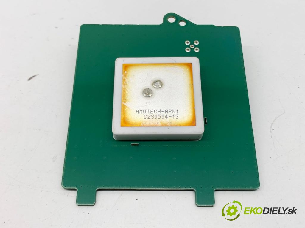 TESLA MODEL Y SUV 2023 235 kW EV 0 ANTENA 159909700B