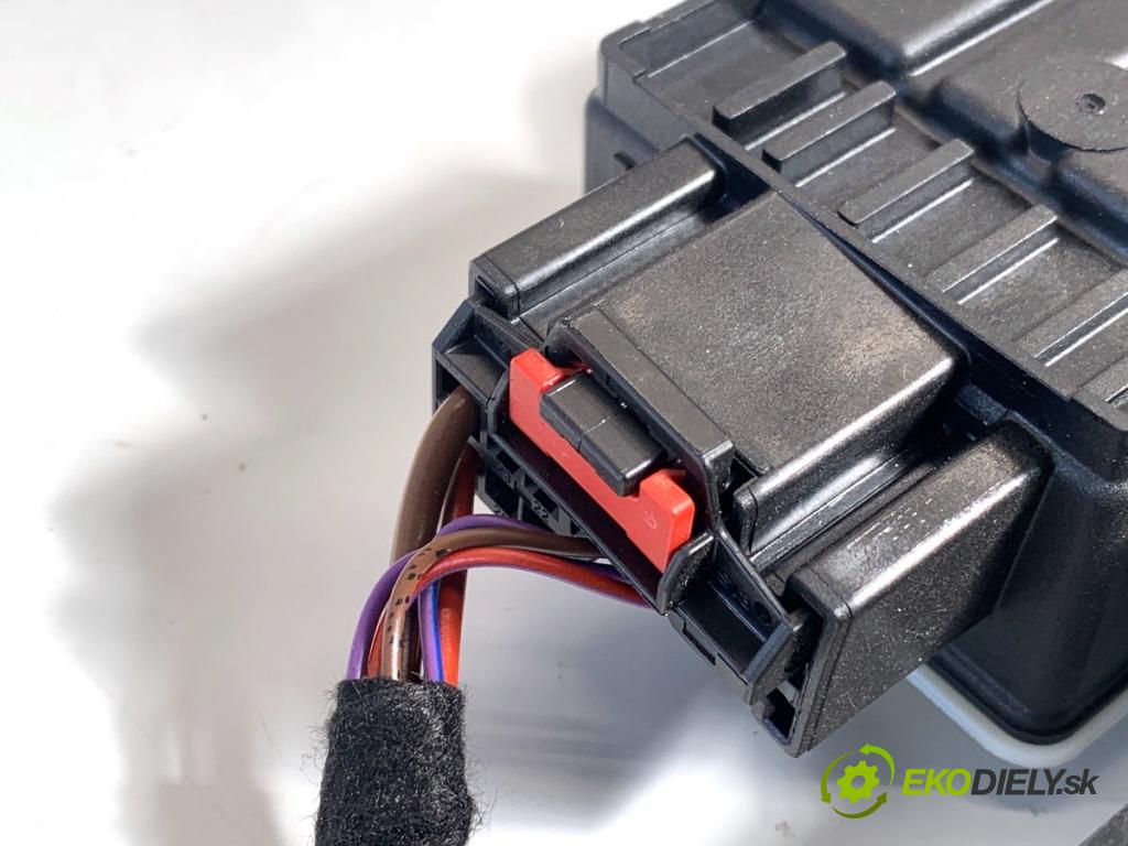 SKODA FABIA III Kombi 2022 44 kW 1.0 999 Mechanizmus okna ľavy predný 2Q2959405C