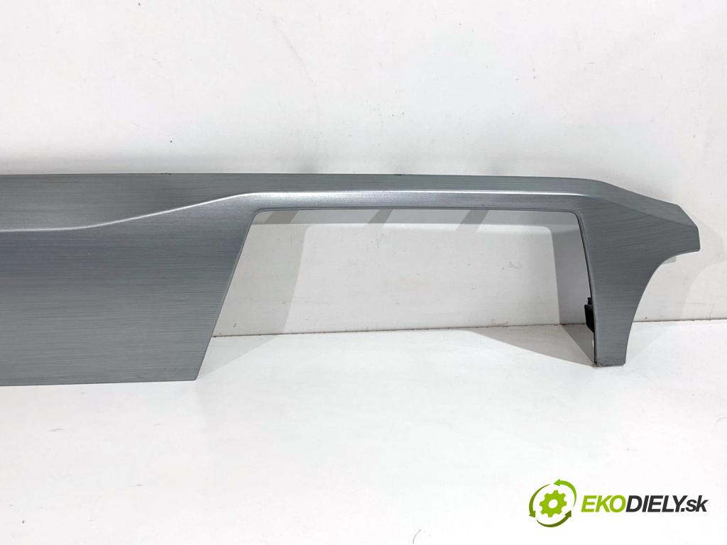 SKODA FABIA III Kombi 2022 44 kW 1.0 999 lišty kryt 6V1858418A (Lišta)