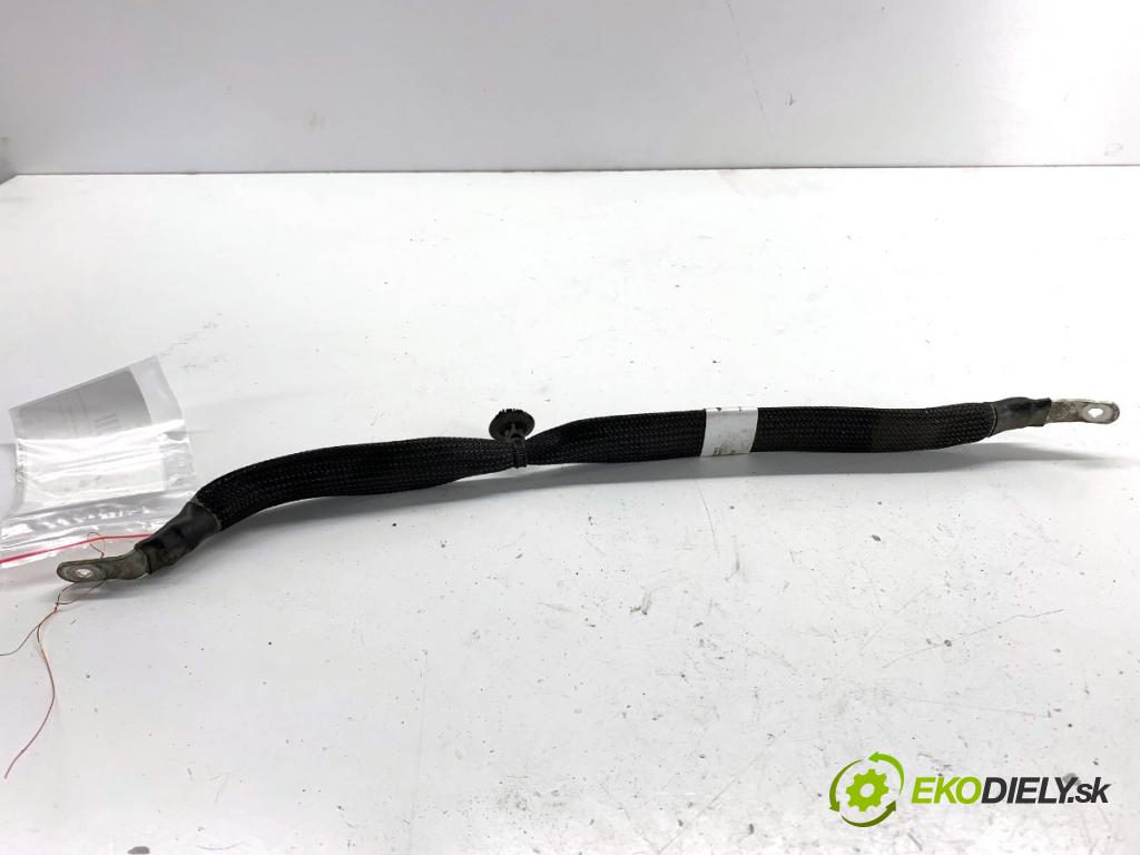 TESLA MODEL Y SUV 2023 235 kW EV 0 Rúrka svorka MINUS: 1626061-00-C