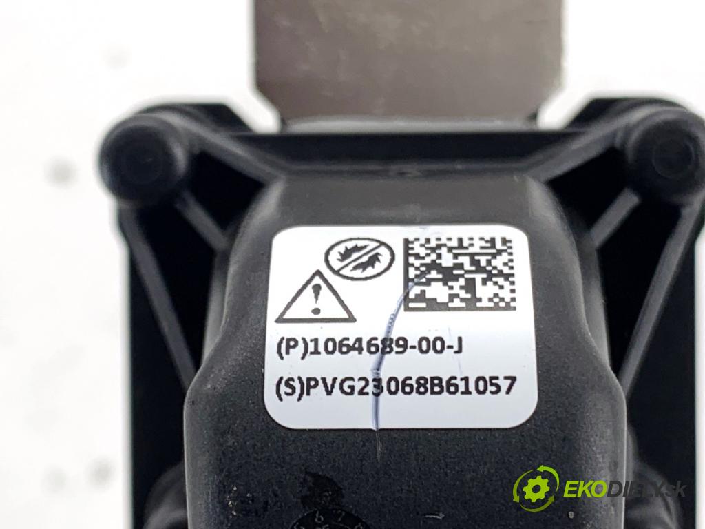 TESLA MODEL Y SUV 2023 235 kW EV 0 POISTKA: PIROTECHNICKÉ: 1064689-00-J