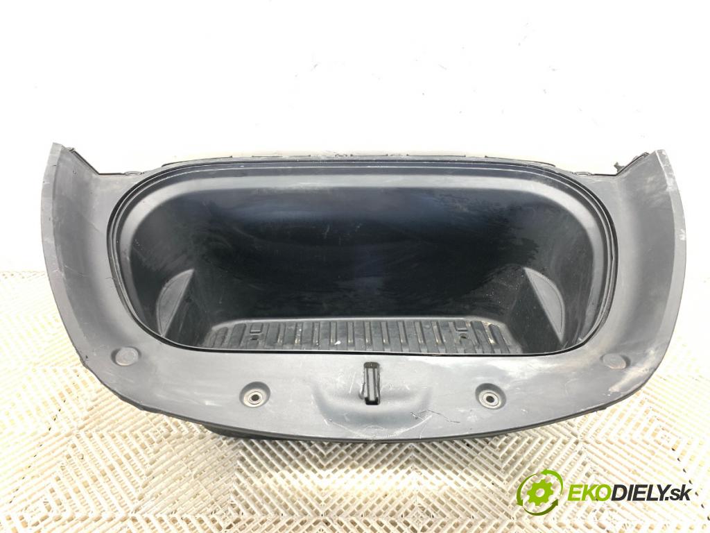 TESLA MODEL Y SUV 2023 235 kW EV 0 přihrádka kastlík KOUPEL: kufra přední část 