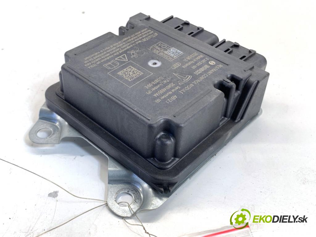 TESLA MODEL Y SUV 2023 235 kW EV 0 senzor airbag 0285020160 (Snímač)