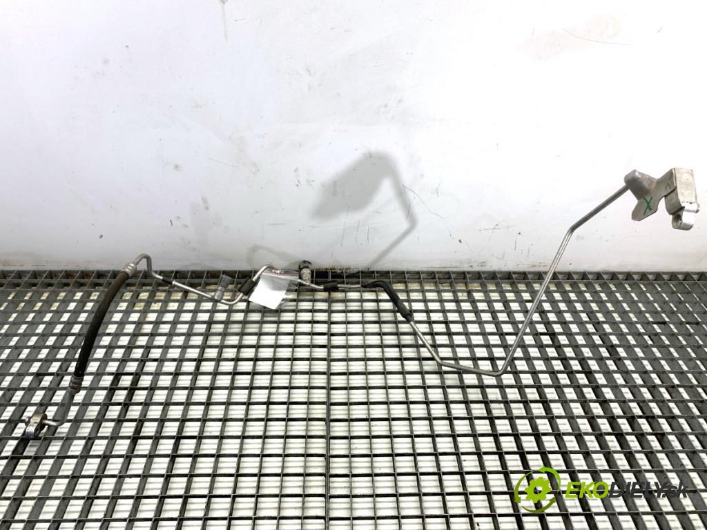 SKODA FABIA III Kombi 2022 44 kW 1.0 999 rúrka klimatizace 6C0816741H (Trubka klimatizace)