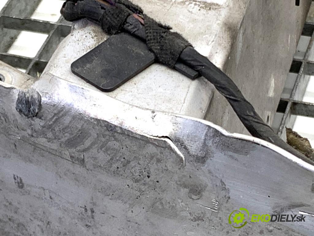 BMW G02 SUV 2023 140 kW xDrive 20 d 1995 Výstuha nárazníka predný  (Výstuha predná)