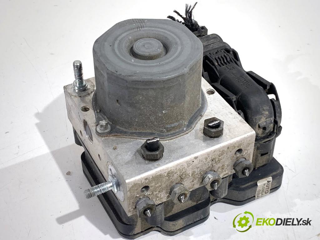 MERCEDES-BENZ W176 liftback 2017 90 kW A 180 (176.042) 1595 pumpa ABS A0004313700 (Pumpa ABS)