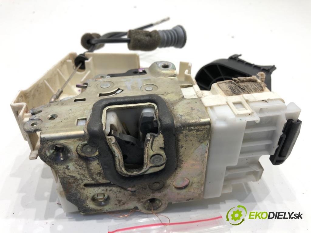 MERCEDES-BENZ X164 SUV 2007 165 kW GL 320 CDI 4-matic (164.822) 2987 zámok Dvere pravy zad 1697302435