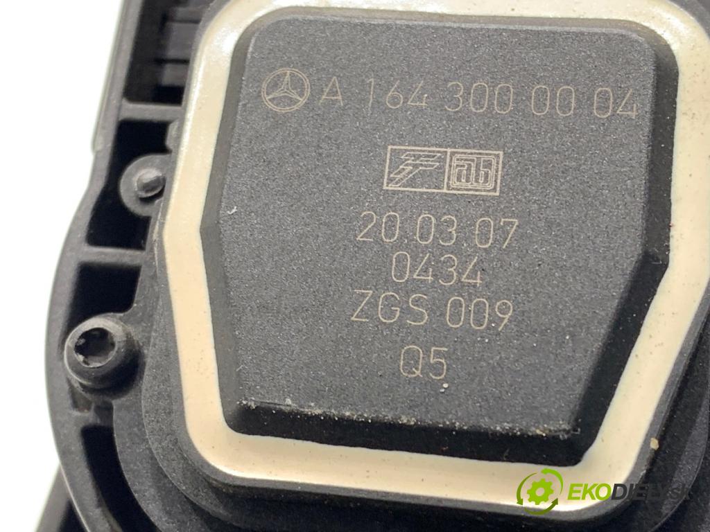 MERCEDES-BENZ X164 SUV 2007 165 kW GL 320 CDI 4-matic (164.822) 2987 Potenciometer plynu A1643000004 (Potenciometer plynového pedálu)