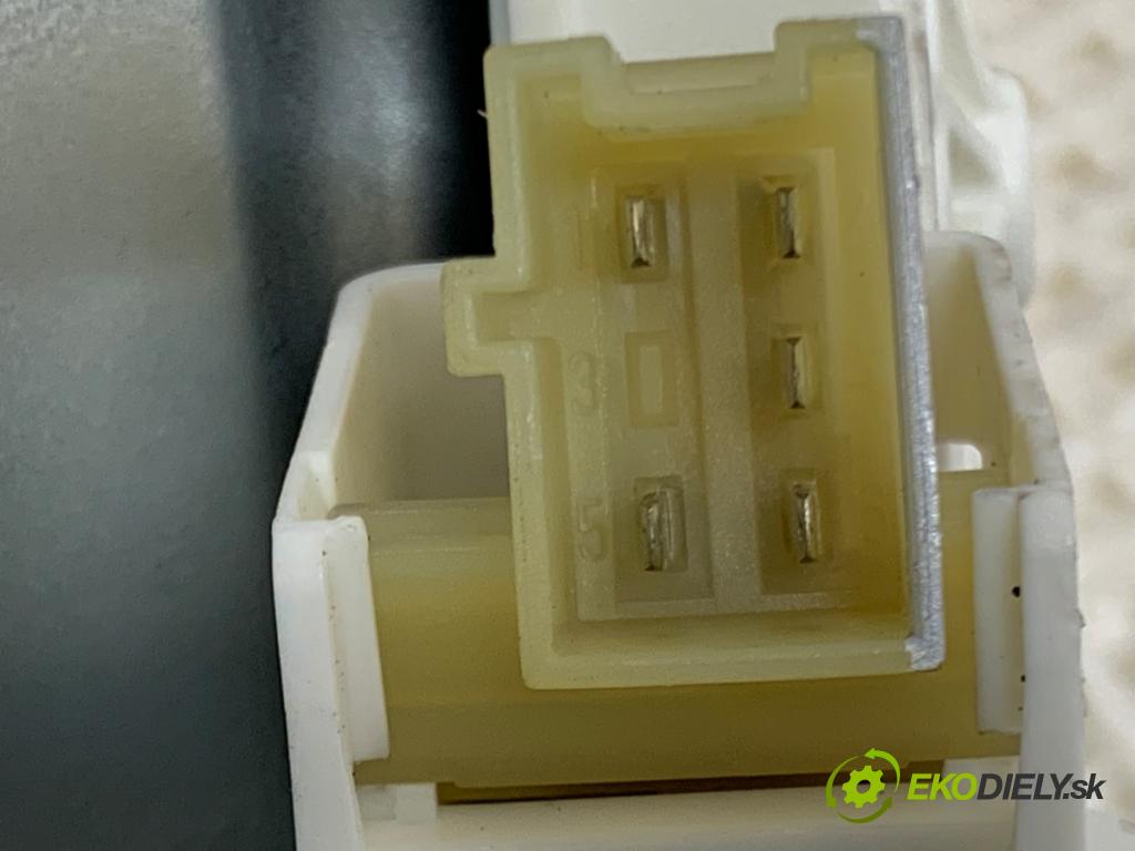 MERCEDES-BENZ X164 SUV 2007 165 kW GL 320 CDI 4-matic (164.822) 2987 Mechanizmus okna pravy predný A2518200841