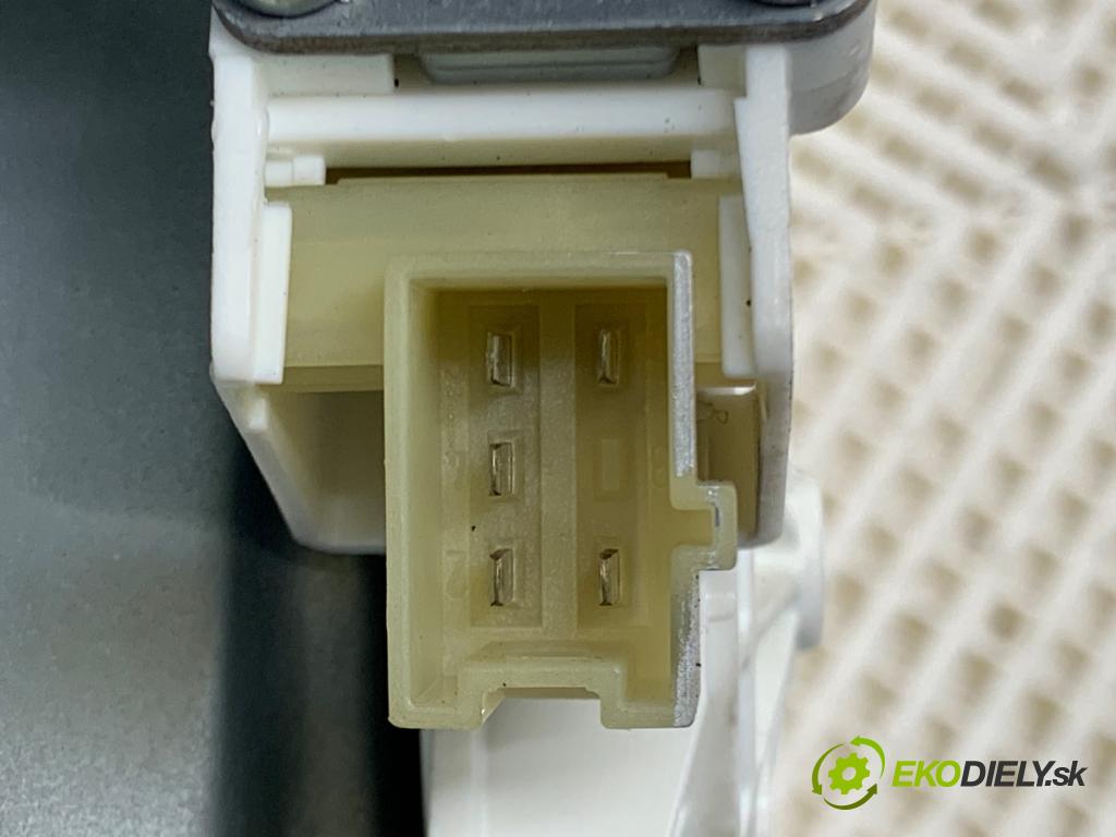 MERCEDES-BENZ X164 SUV 2007 165 kW GL 320 CDI 4-matic (164.822) 2987 Mechanizmus okna ľavy predný A2518200742