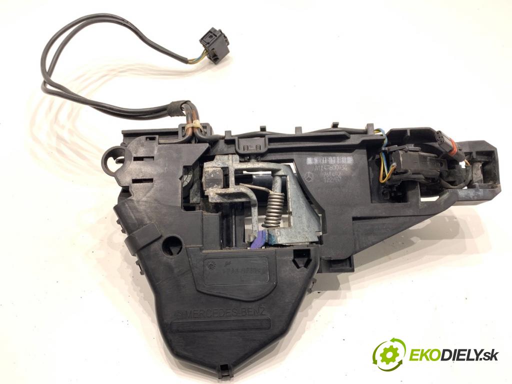 MERCEDES-BENZ X164 SUV 2007 165 kW GL 320 CDI 4-matic (164.822) 2987 Kľučka vonkajšia ľavy predný A1647600934