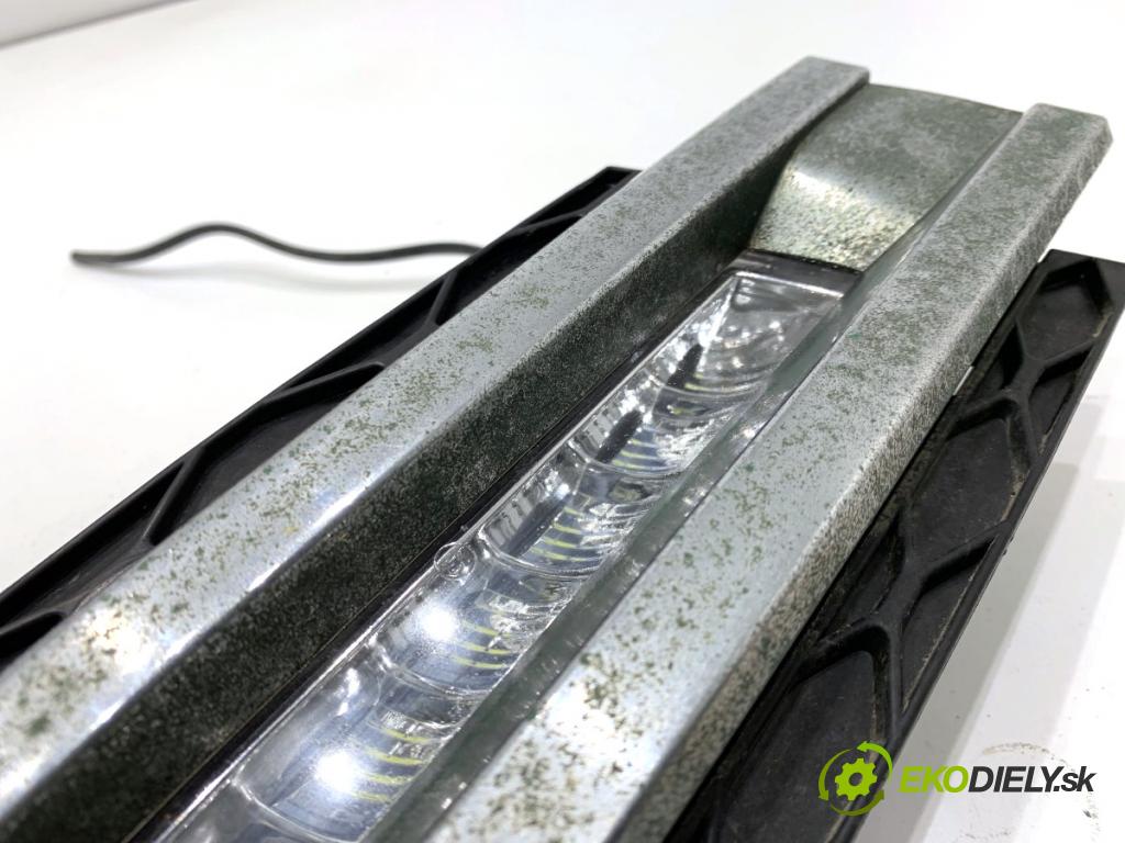 MERCEDES-BENZ X164 SUV 2007 165 kW GL 320 CDI 4-matic (164.822) 2987 Hmlové svetlo, hmlovka pravy predný LED