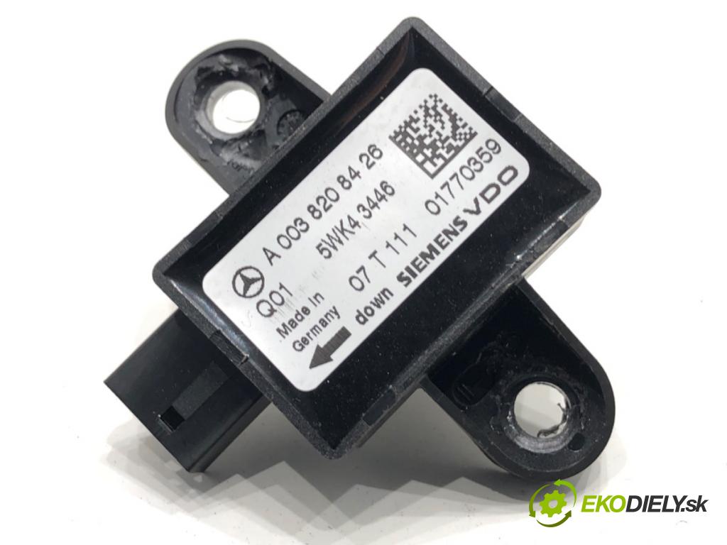 MERCEDES-BENZ X164 SUV 2007 165 kW GL 320 CDI 4-matic (164.822) 2987 Snímač nárazu A0038208426 (Snímač nárazu)