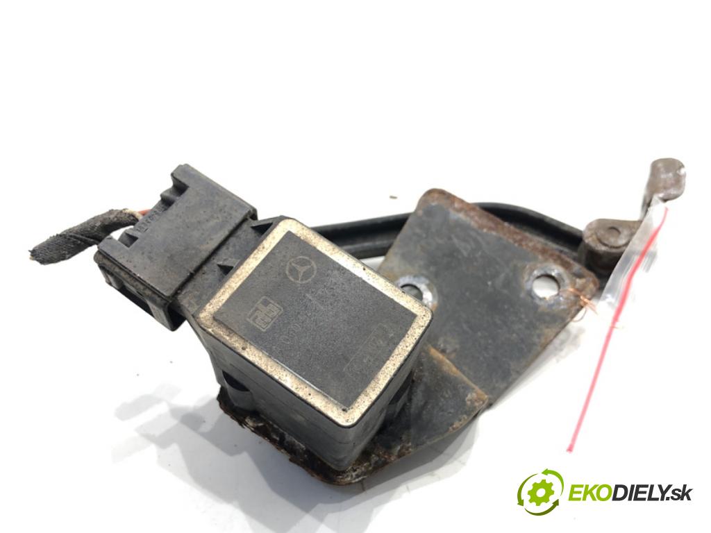 MERCEDES-BENZ X164 SUV 2007 165 kW GL 320 CDI 4-matic (164.822) 2987 Snímač XENON predný ľavy A0105427717