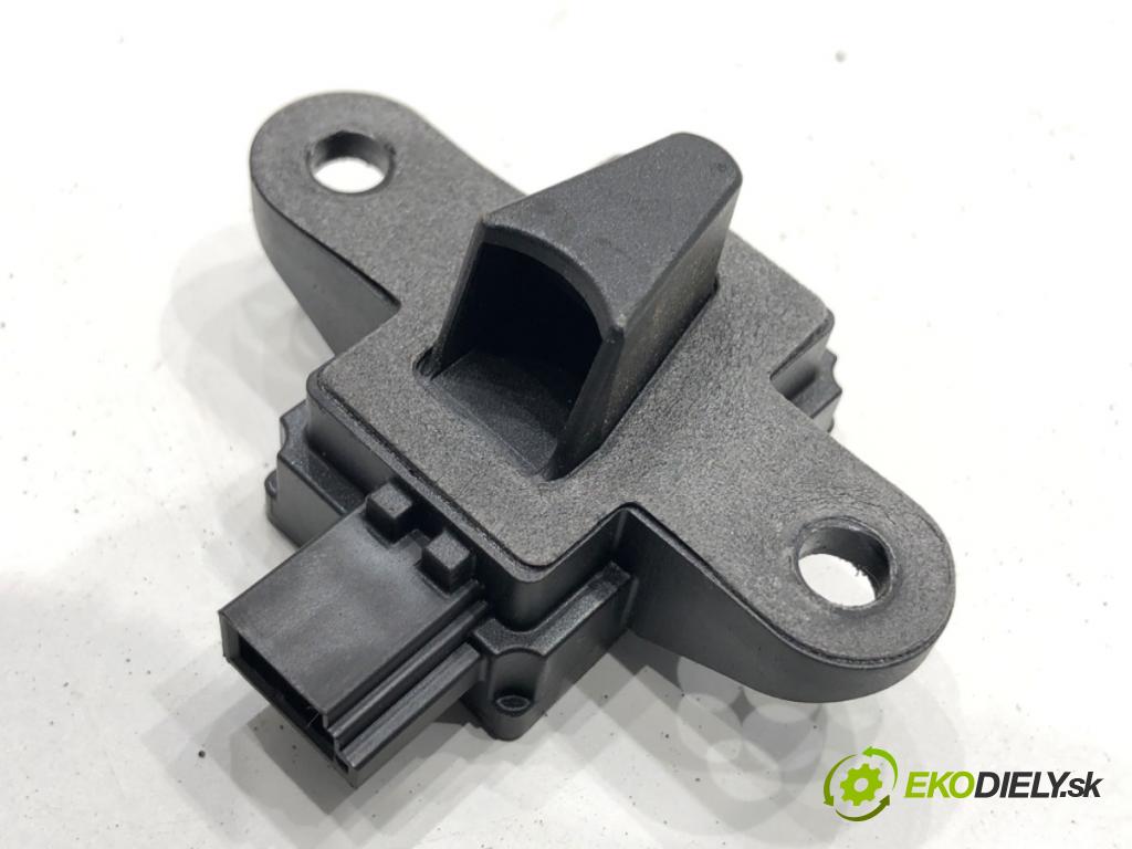 MERCEDES-BENZ X164 SUV 2007 165 kW GL 320 CDI 4-matic (164.822) 2987 Snímač nárazu A0038208426 (Snímač nárazu)