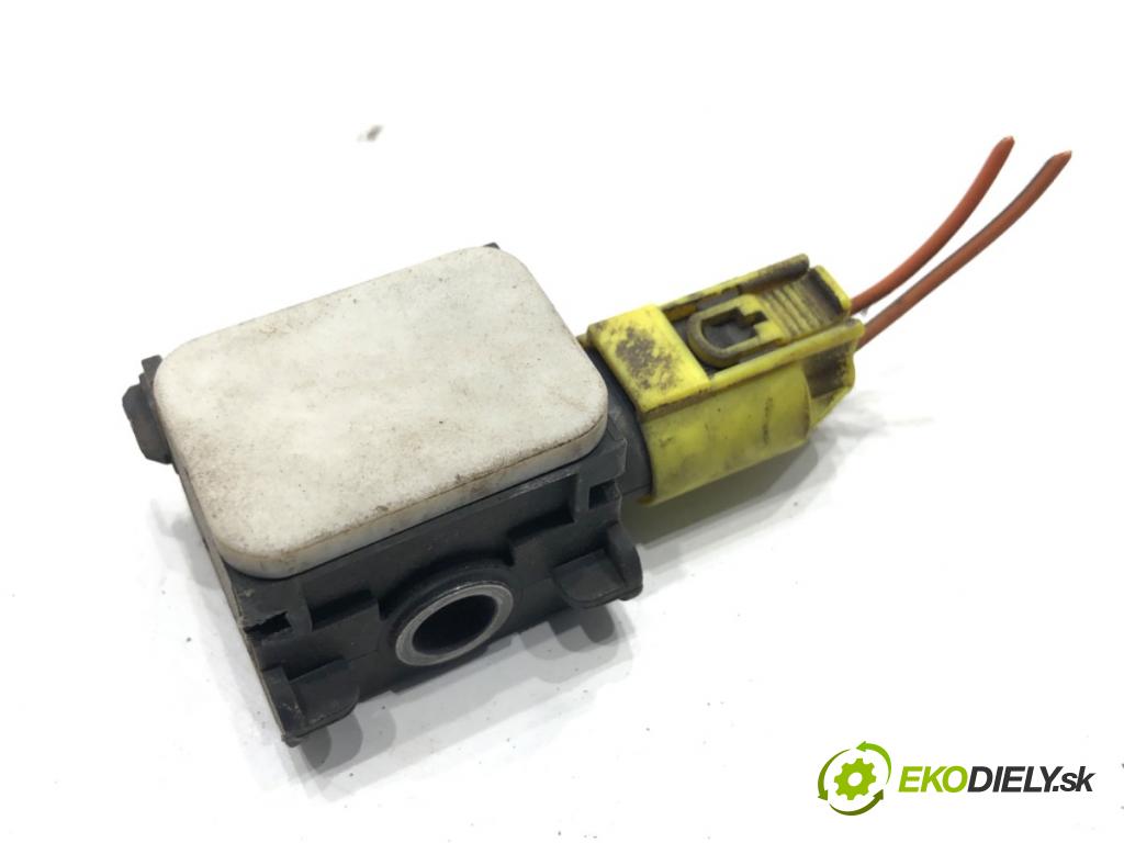 MERCEDES-BENZ X164 SUV 2007 165 kW GL 320 CDI 4-matic (164.822) 2987 Snímač nárazu 0038202926 (Snímač nárazu)