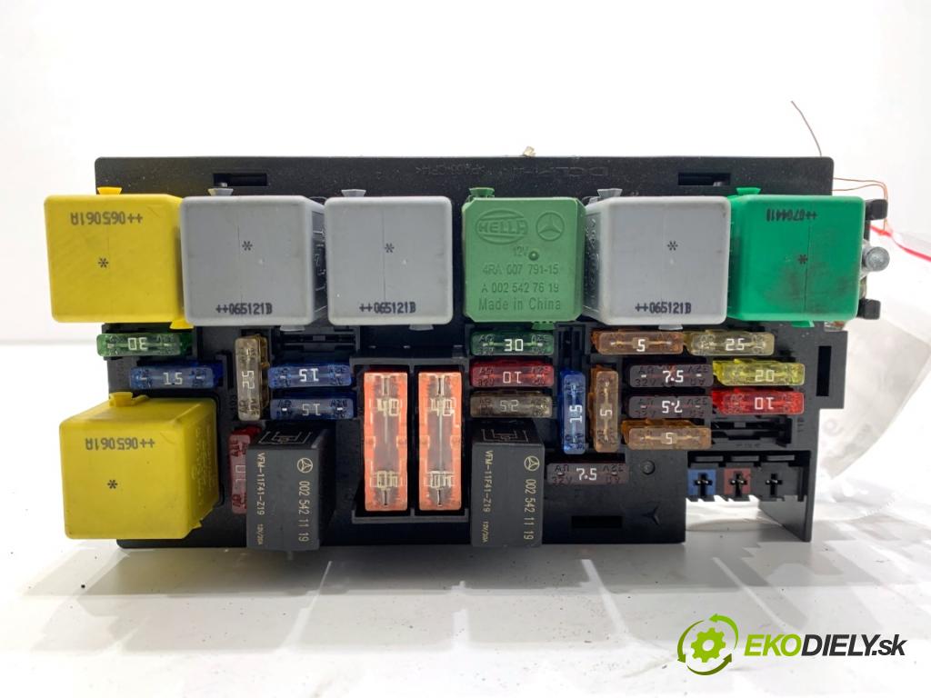 MERCEDES-BENZ X164 SUV 2007 165 kW GL 320 CDI 4-matic (164.822) 2987 skříňka poistková A1645400672 (Pojistková skříňka)