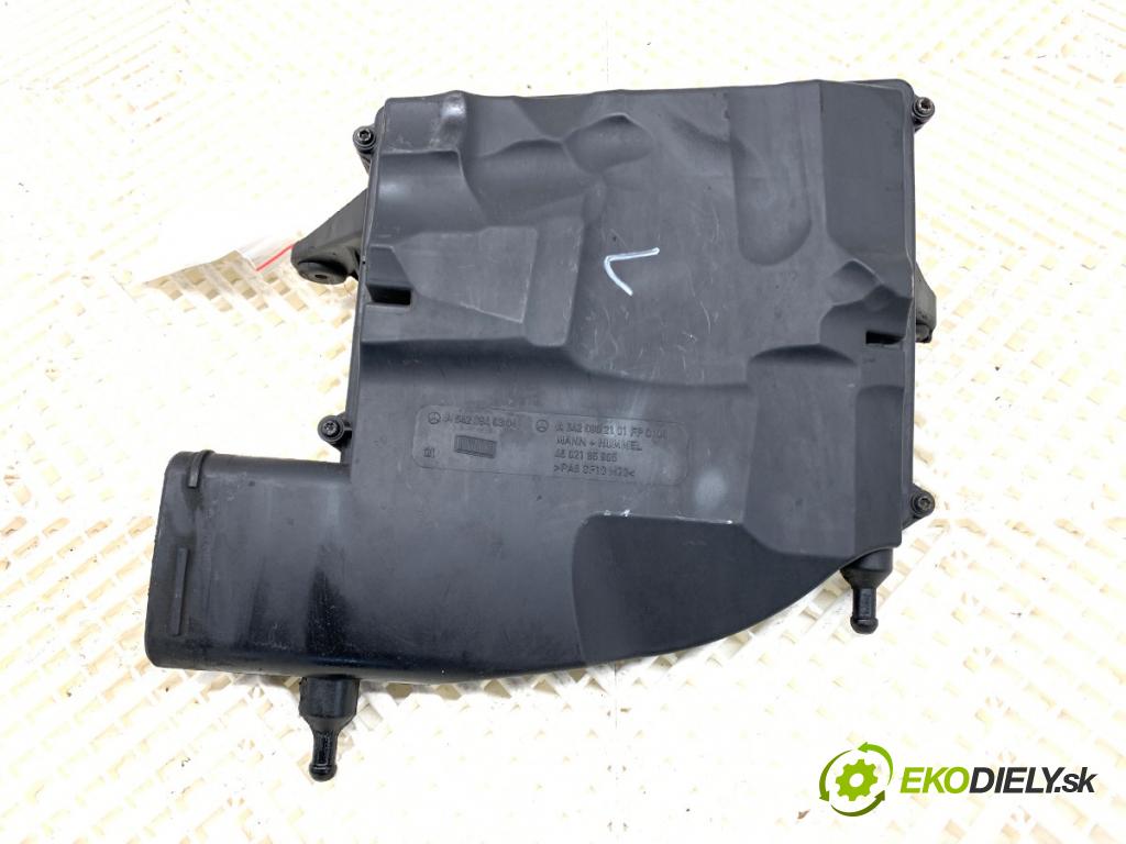 MERCEDES-BENZ X164 SUV 2007 165 kW GL 320 CDI 4-matic (164.822) 2987 obal filtra vzduchu levá strana A6420902101