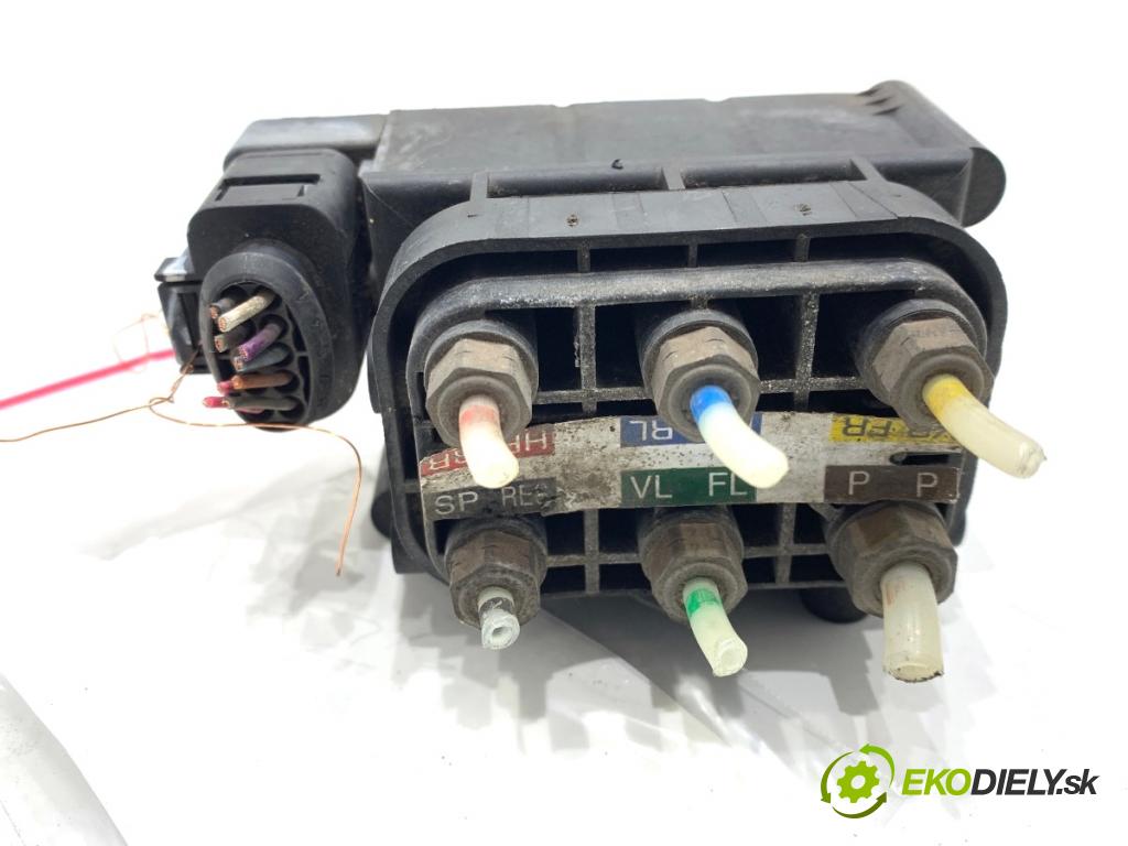 MERCEDES-BENZ X164 SUV 2007 165 kW GL 320 CDI 4-matic (164.822) 2987 Rozdeľovač nápravy A2513200058