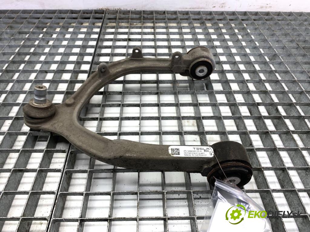 TESLA MODEL Y SUV 2023 235 kW EV 0 Rameno pravy predný 1288326