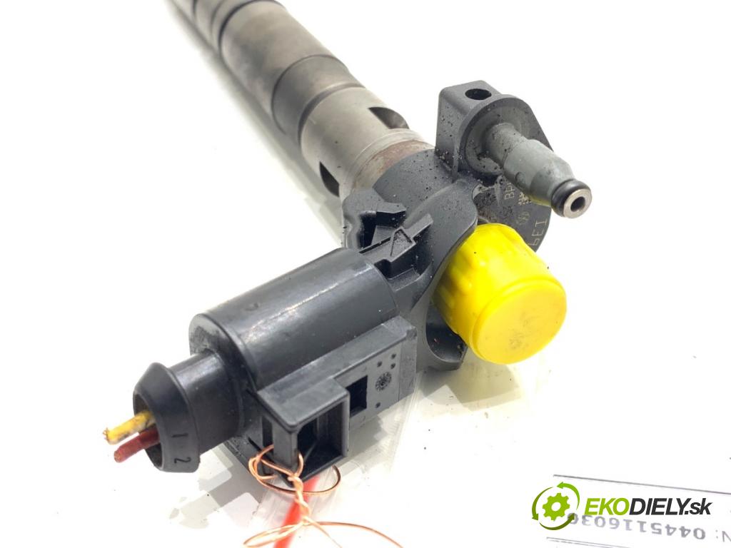 AUDI A4 B8 sedan 2010 100 kW 2.0 TDI 1968 vstrekovač 0445116030 (Vstrekovač paliva)