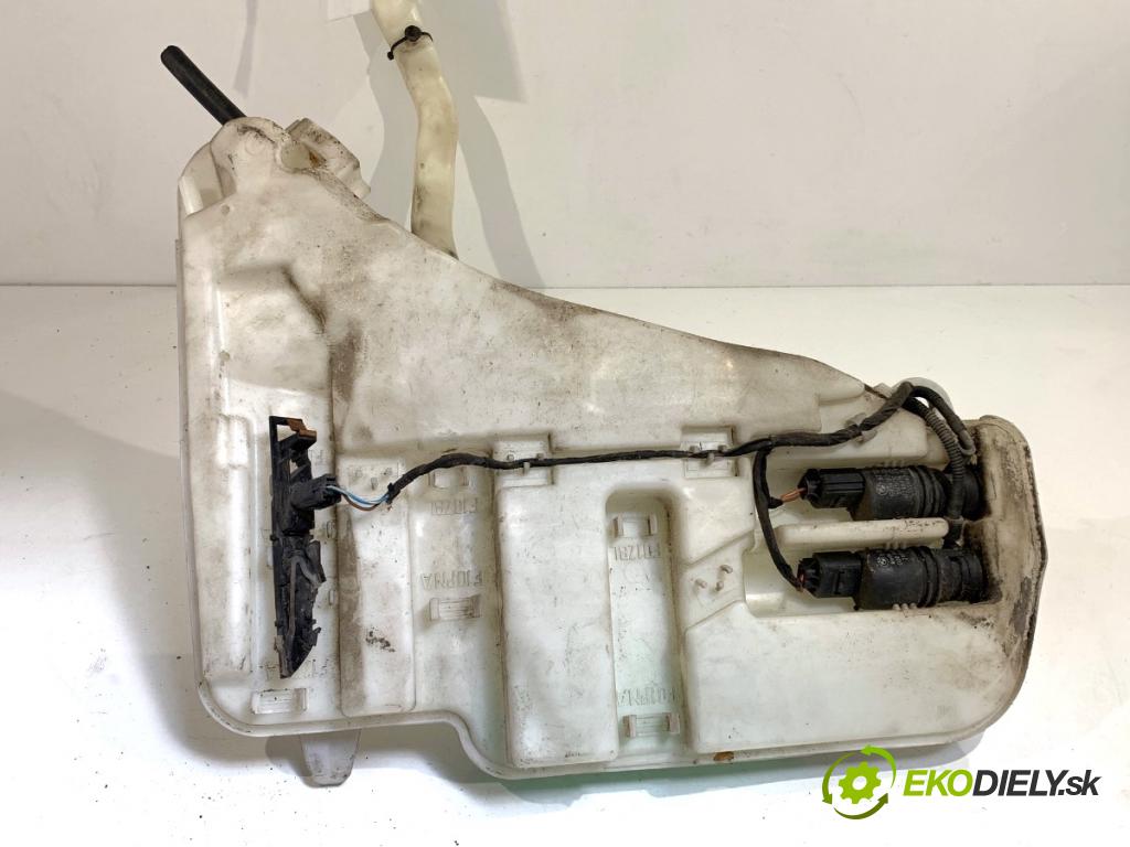 BMW F11 Kombi 2011 190 kW 530 d xDrive 2993 Nádržka ostrekovačov 8050439