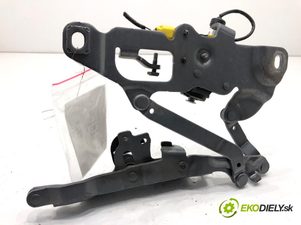 BMW F11 Kombi 2011 190 kW 530 d xDrive 2993 Záves kapoty pravy predný 7249888