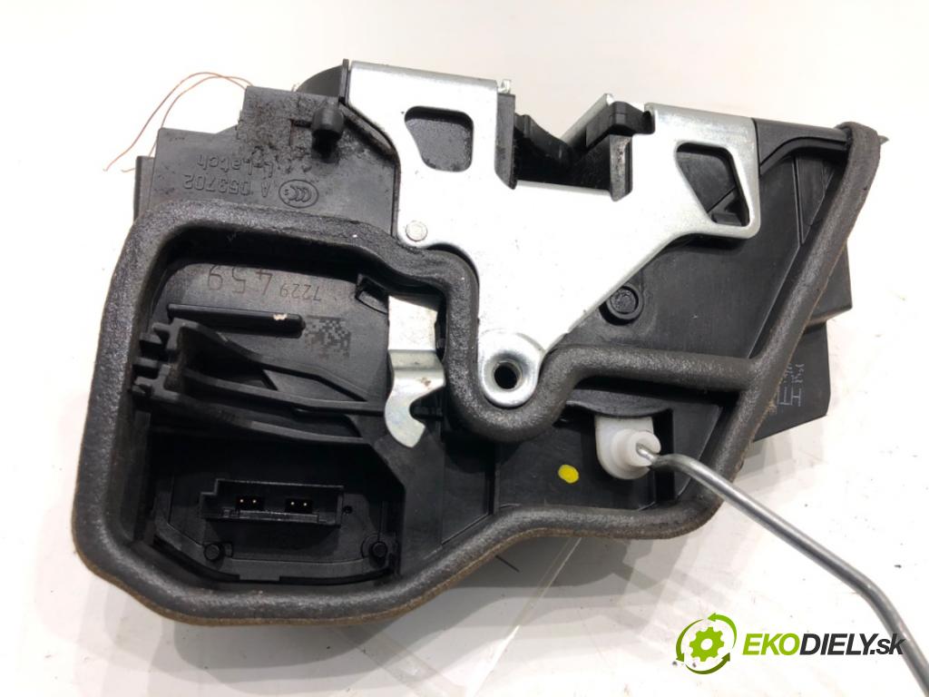 BMW F11 Kombi 2011 190 kW 530 d xDrive 2993 zámok Dvere pravy zad 7229459