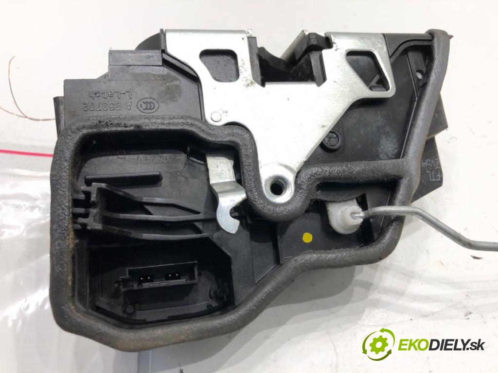 BMW F11 Kombi 2011 190 kW 530 d xDrive 2993 zámok Dvere ľavy predný 7229461