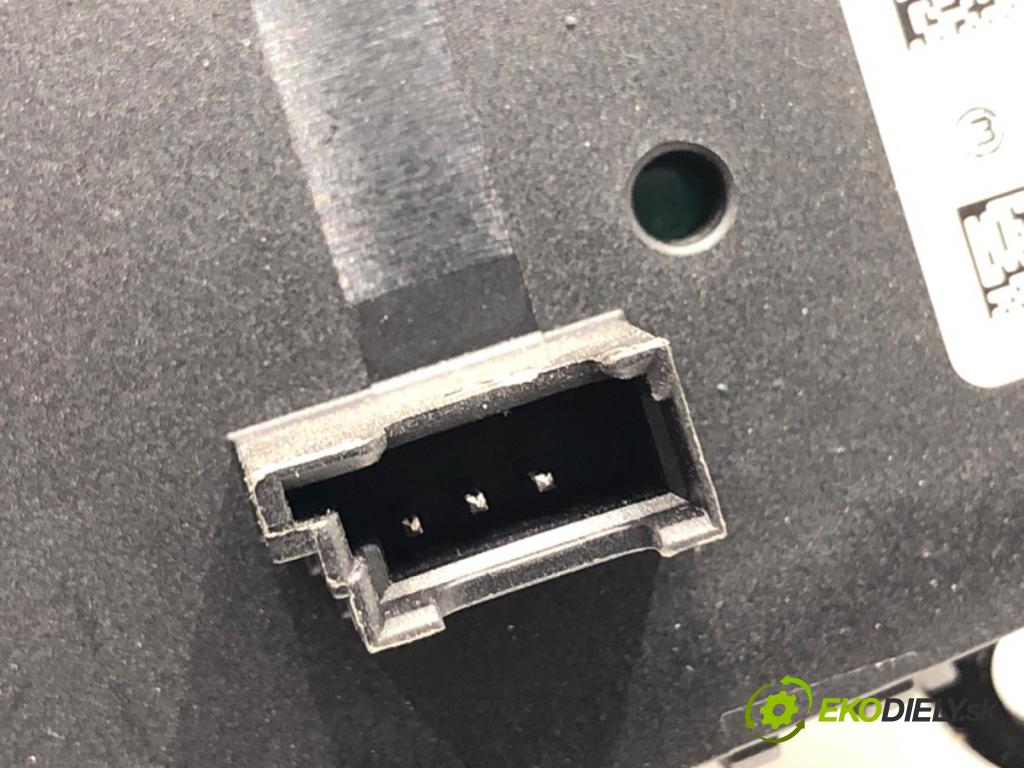 BMW F11 Kombi 2011 190 kW 530 d xDrive 2993 Spínač svetiel 9192744